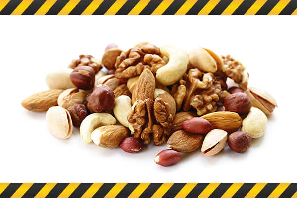 dangerous-food-nuts